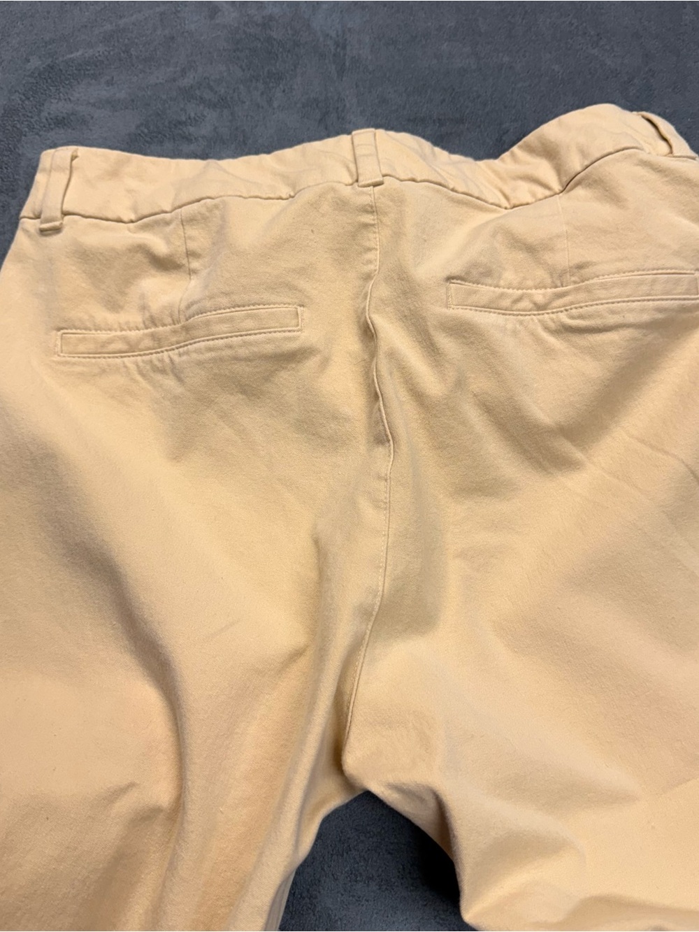 Old Navy Women’s Skinny Pants in Light Tan - Picture 5 of 6